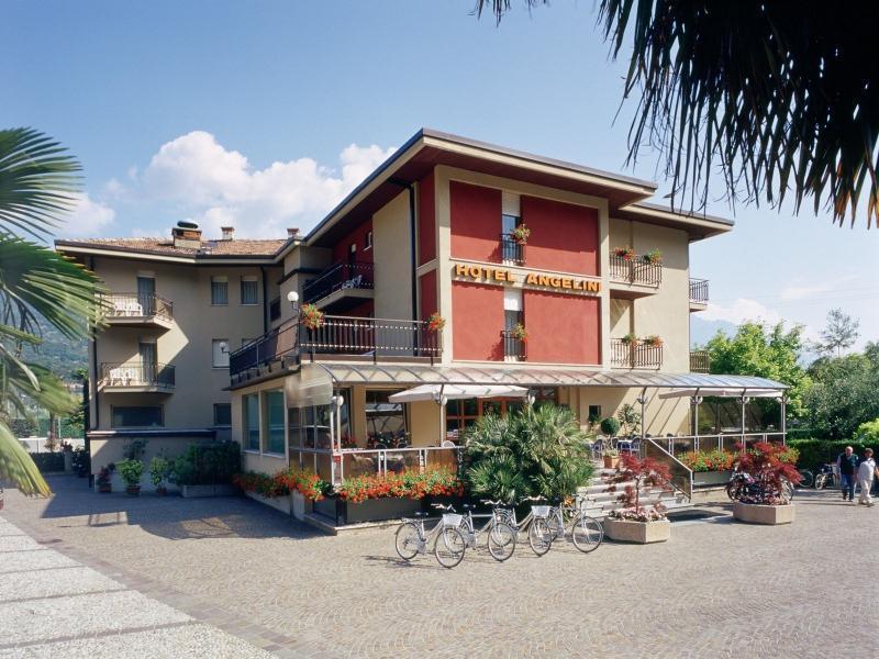 Hotel Angelini Torbole Sul Garda Esterno foto